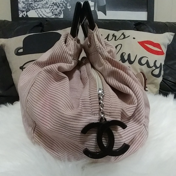 *** SOLD *** Coco Chanel LE Etoile Striped Hobo - Picture 2 of 8